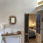 Apartman La Pomerolaise, Renove Dans Maison Typique Vigneronne
